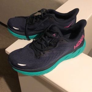 Womens walking/running shoes. Clifton by Hoka